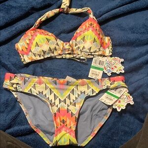 NWT Becca Swimwear by Rebecca Virtue Colorful Geometric Bikini Set